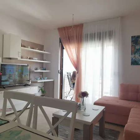 Hills Afrodita Moon דירה *