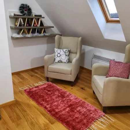 Hills Afrodita Moon Lägenhet *